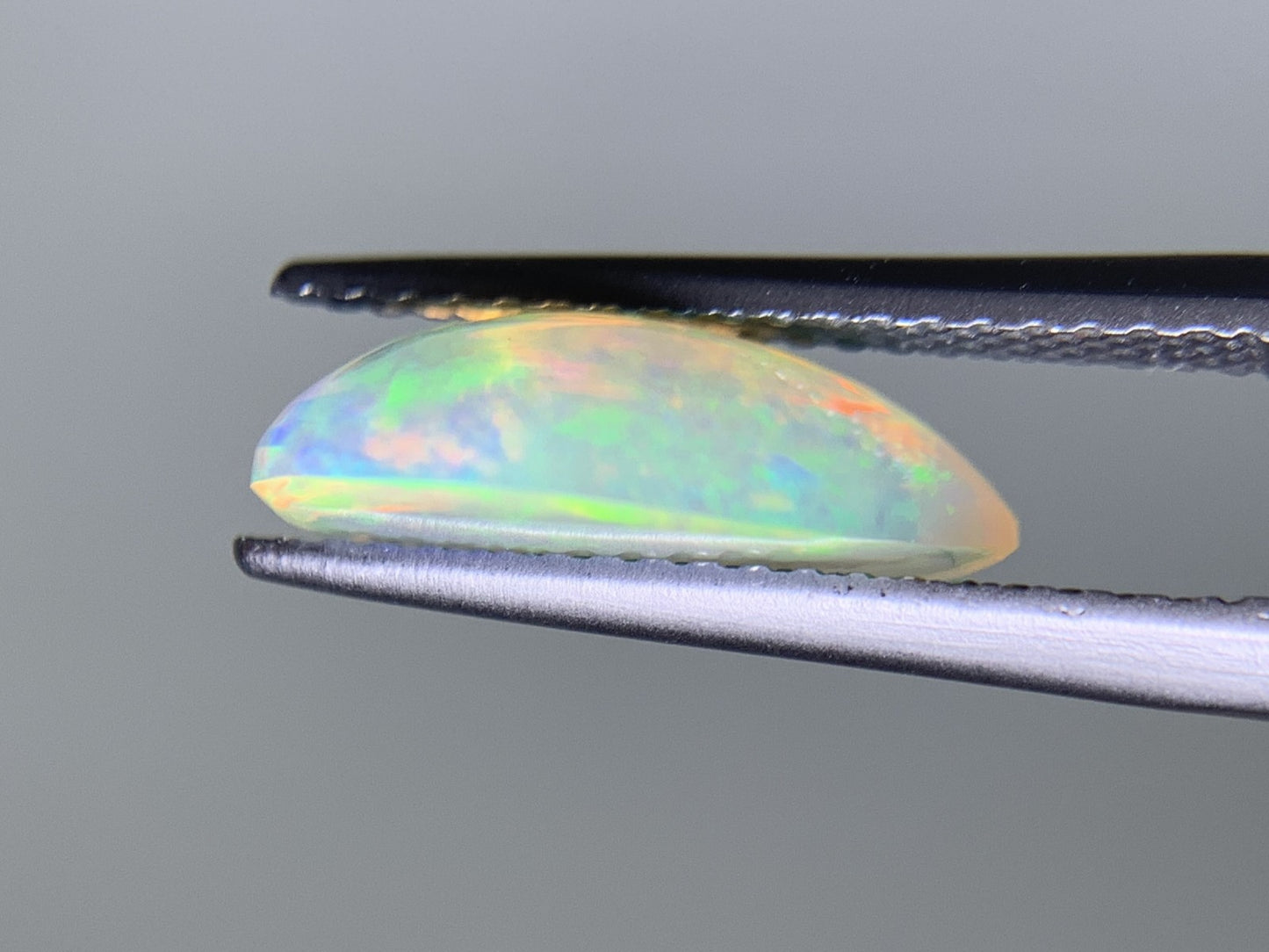 オパール 2.179ct 宝石ソーティング付き  12.6㎜×9.5㎜×4.1㎜  ルース（ 裸石 ） 3587Y