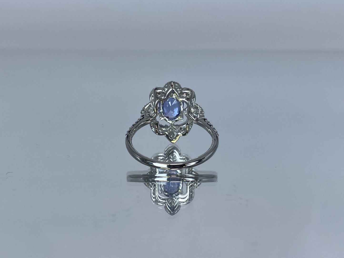 サファイア 1.26ct コンフラワーブルー Cornflower blue AIGS鑑別書 D0.33ct PT900 5.2g 指輪 （JP13号） サイズ直し無料 8791K