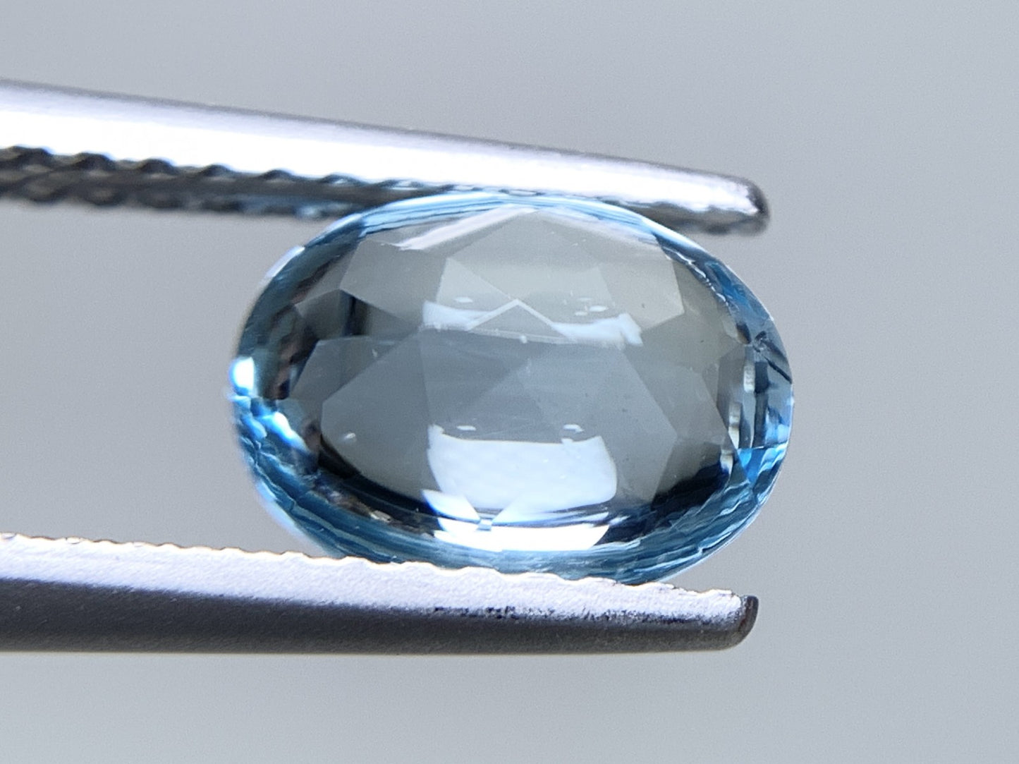 アクアマリン 天然 1.172ct 宝石ソーティング付き 7.9㎜×6.0㎜×4.2㎜ ルース（ 裸石 ） 6785Y