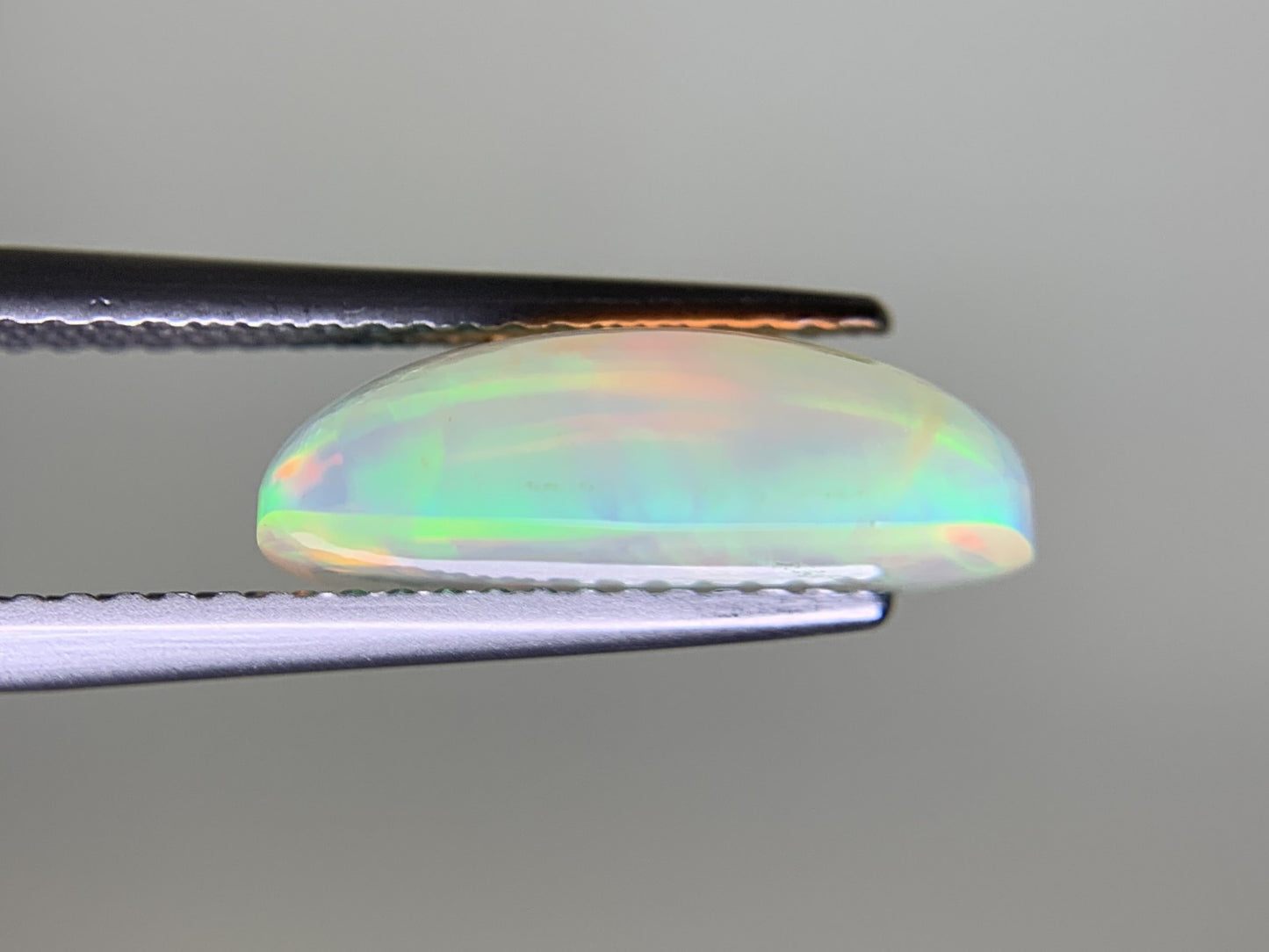 オパール 3.372ct 宝石ソーティング付き  14.2㎜×8.8㎜×4.8㎜  ルース（ 裸石 ） 3589Y
