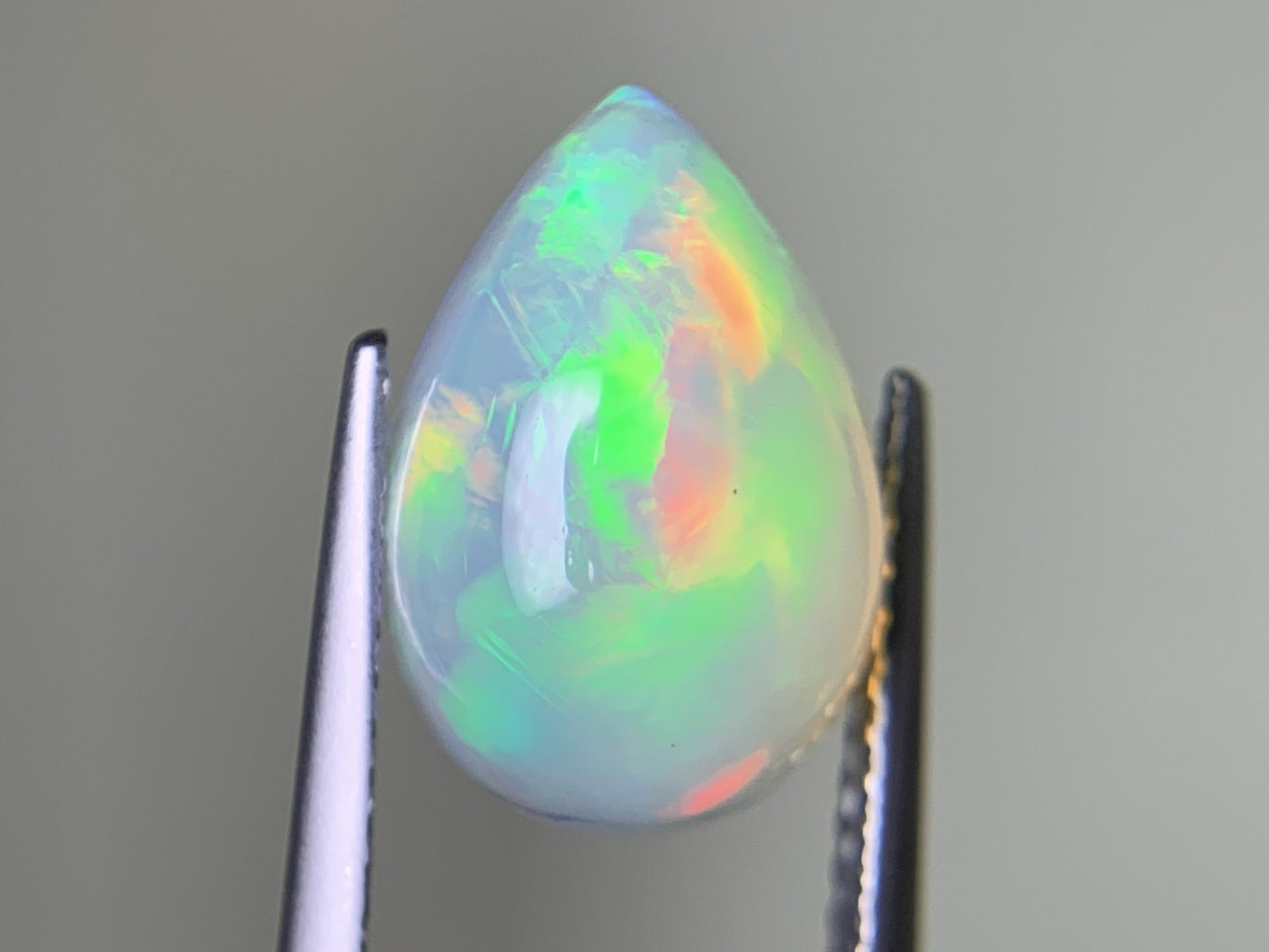オパール 2.710ct 宝石ソーティング付き 13.0㎜×8.8㎜×5.4㎜ ルース（ 裸石 ） 3588Y