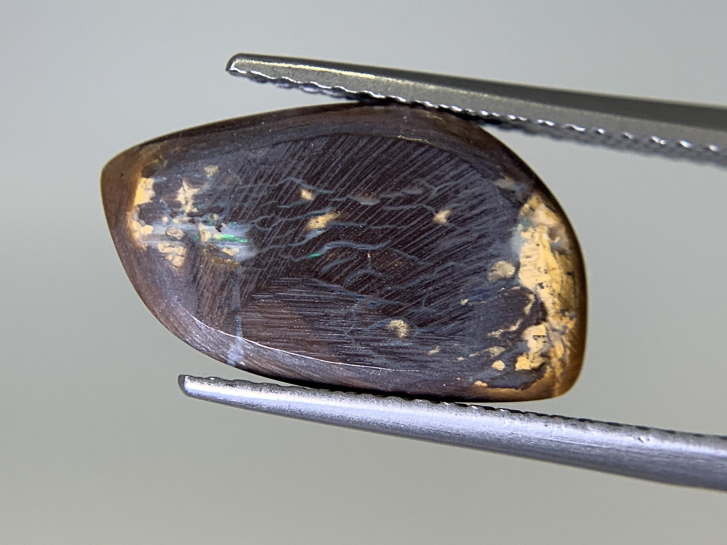 ボルダーオパール 4.679ct  宝石ソーティング付き  15.2㎜×9.3㎜×3.4㎜  ルース（ 裸石 ） 1903Y