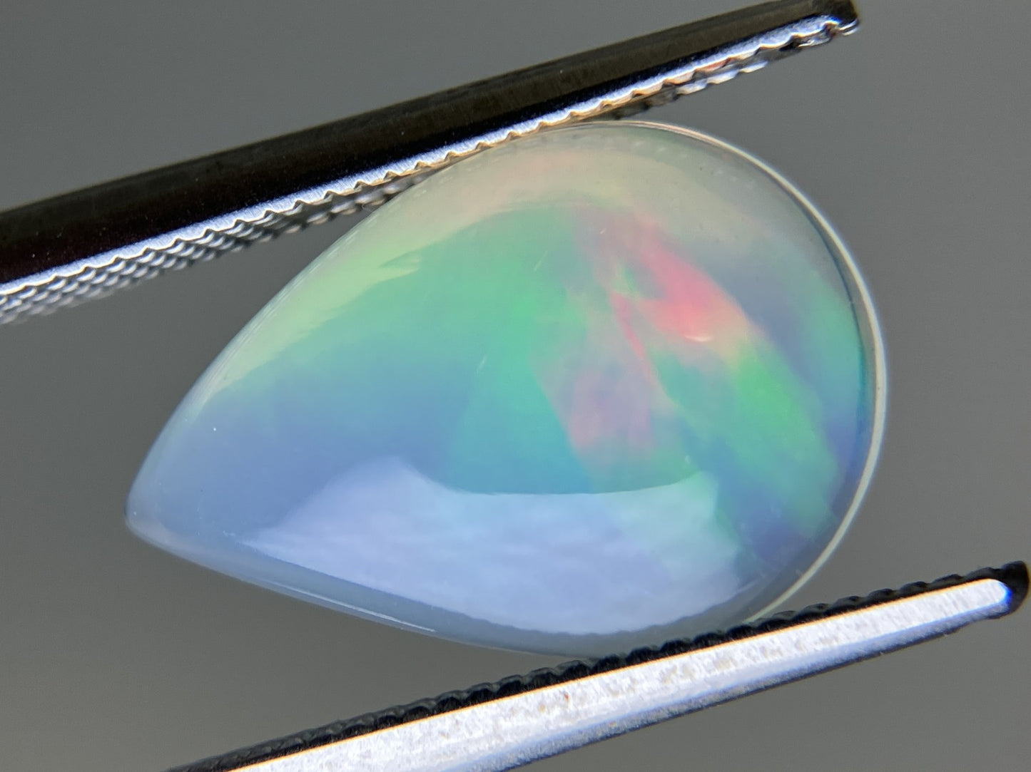オパール 2.345ct 宝石ソーティング付き  14.9㎜×9.9㎜×3.9㎜  ルース（ 裸石 ） 4221YY