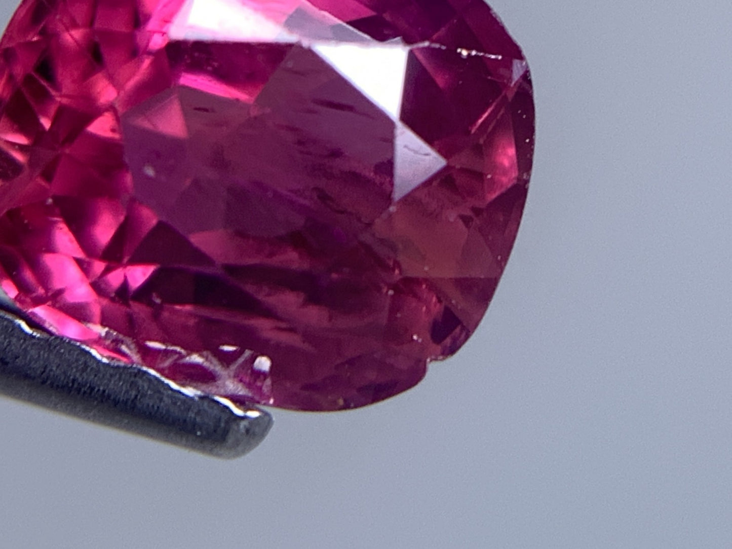 ルビー 天然  1.152ct  中央宝石ソーティング付き  6.16㎜×5.47㎜×3.81㎜  ルース（ 裸石 ） 1836Y