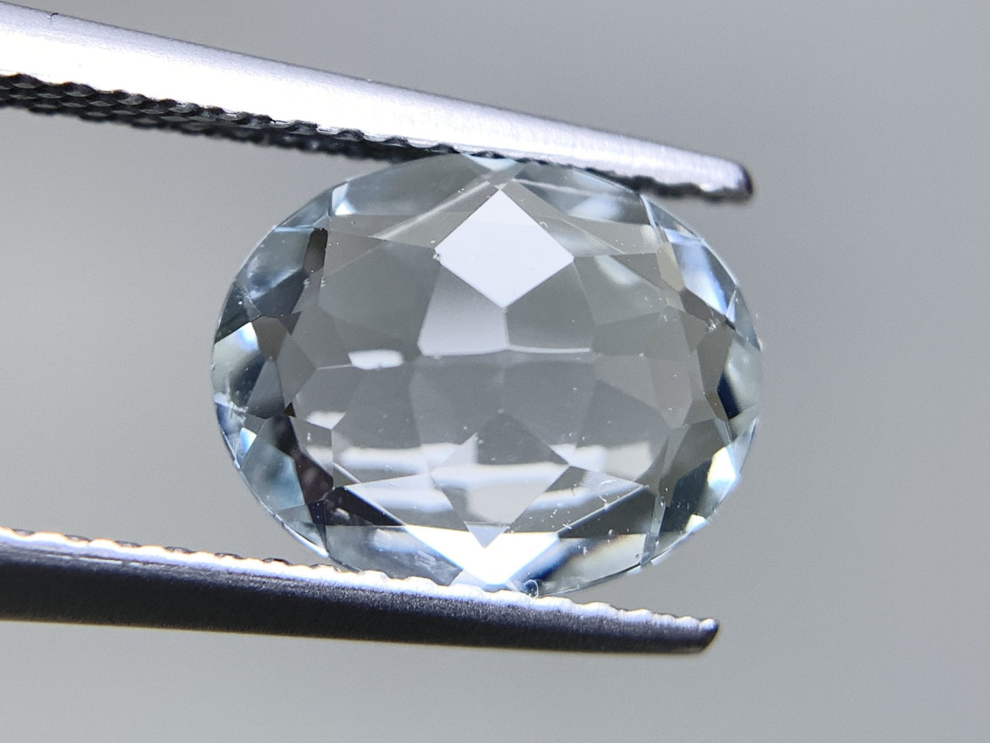 アクアマリン 天然 1.964ct 宝石ソーティング付き 10.0㎜×8.0㎜×4.0㎜ ルース（ 裸石 ） 6784Y