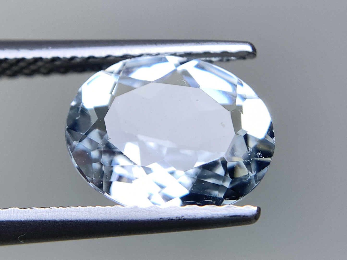 アクアマリン 天然 1.964ct 宝石ソーティング付き 10.0㎜×8.0㎜×4.0㎜ ルース（ 裸石 ） 6784Y