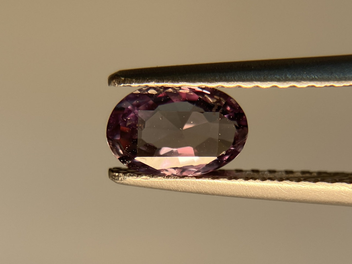 アレキサンドライト  天然   0.812ct   CGLソーティング付き   7.21㎜×4.81㎜×2.61㎜    天然 ルース（ 裸石 ）  5416S