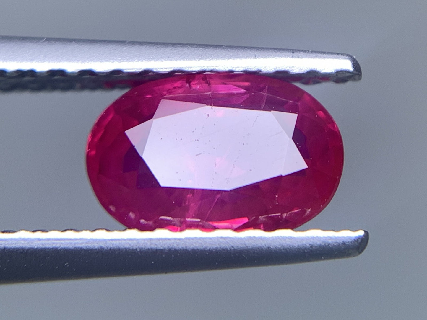 ルビー 天然  1.179ct  中央宝石ソーティング付き  7.39㎜×5.02㎜×3.12㎜  ルース（ 裸石 ） 5839Y