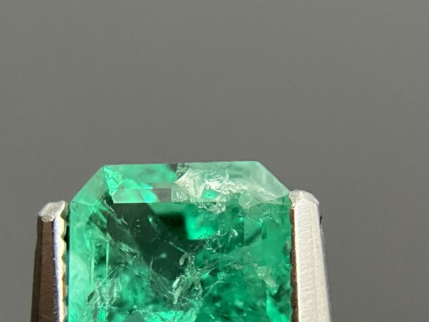 エメラルド 1.036ct 宝石ソーティング付き  6.2㎜×6.2㎜×3.7㎜  ルース（ 裸石 ） 4183YY