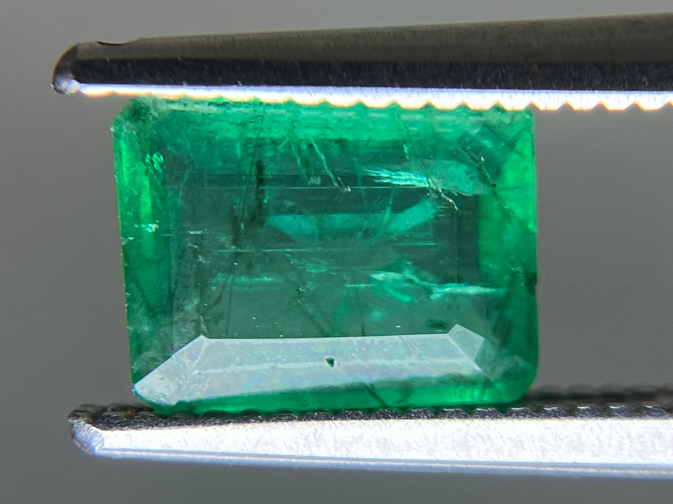 エメラルド 天然 1.165ct 宝石ソーティング付き 7.1㎜×5.6㎜×3.0㎜ ルース（ 裸石 ） 7186YY