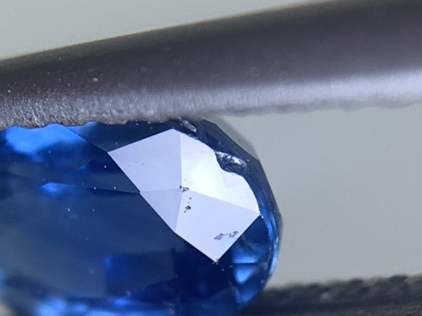 サファイア 天然  1.140ct  中央宝石ソーティング付き  7.01㎜×5.10㎜×3.43㎜  ルース（ 裸石 ） 5522Y