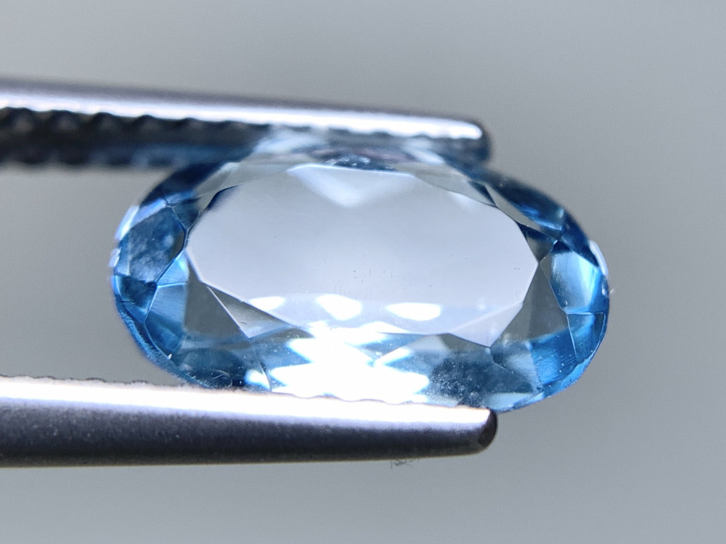 アクアマリン 天然 1.753ct 宝石ソーティング付き 9.7㎜×6.6㎜×4.1㎜ ルース（ 裸石 ） 6782Y