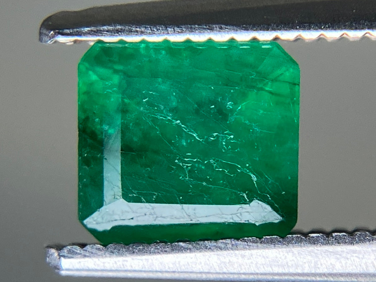 エメラルド 天然 1.010ct 宝石ソーティング付き 5.9㎜×5.5㎜×4.0㎜ ルース（ 裸石 ） 7172YY