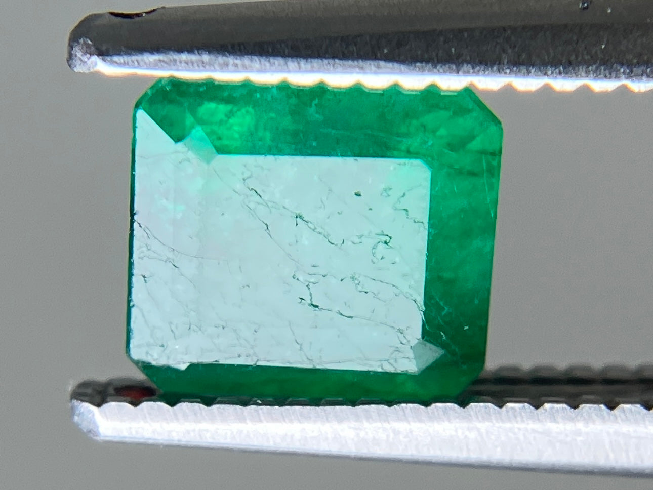 エメラルド 天然 1.010ct 宝石ソーティング付き 5.9㎜×5.5㎜×4.0㎜ ルース（ 裸石 ） 7172YY