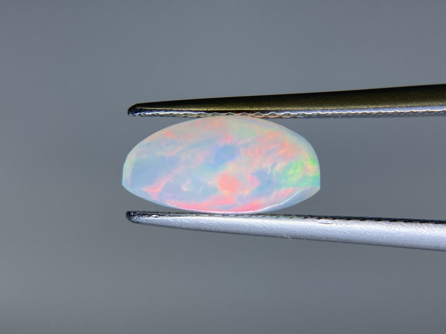 オパール 天然 2.577ct 宝石ソーティング付き 12.3㎜×8.3㎜×6.2㎜ ルース（ 裸石 ） 5143K