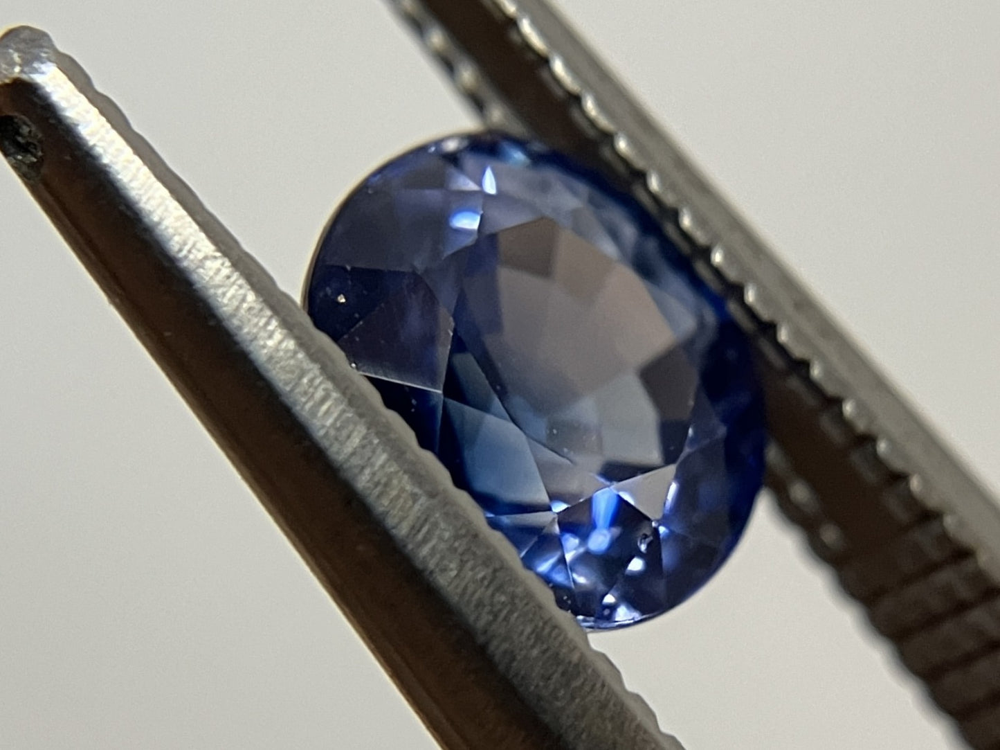 サファイア 1.326ct 宝石ソーティング付き  6.1㎜×5.4㎜×4.0㎜  ルース（ 裸石 ） 4192YY
