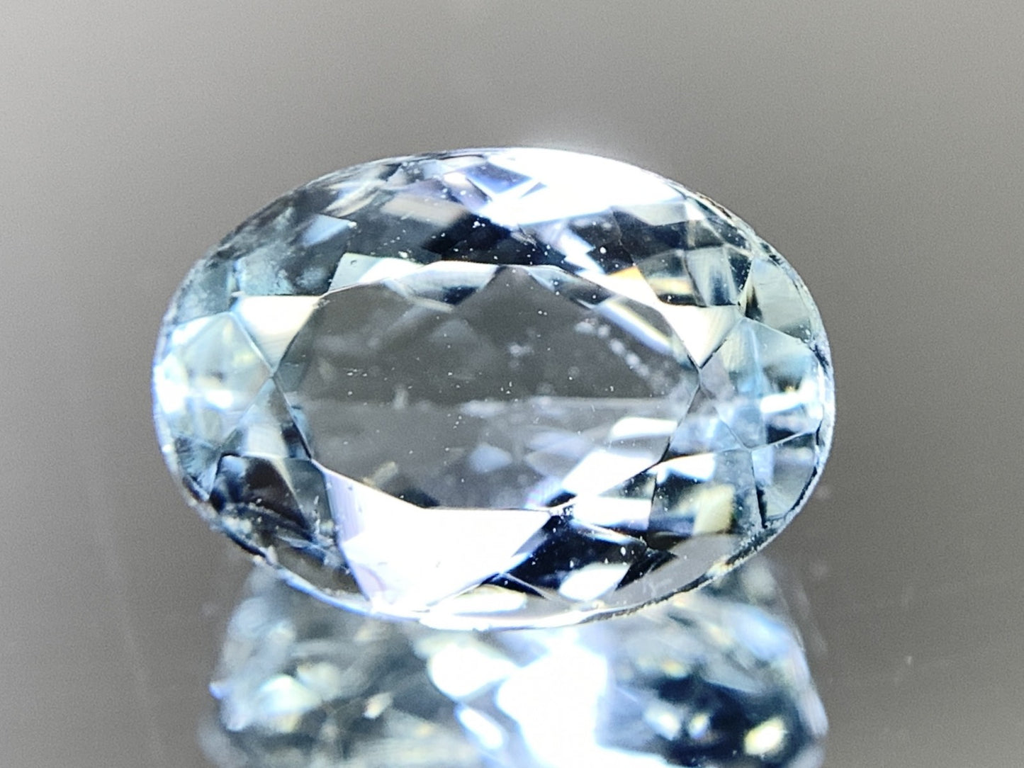 アクアマリン 天然 2.459ct 宝石ソーティング付き 10.1㎜×7.1㎜×5.1㎜ ルース（ 裸石 ） 6781Y