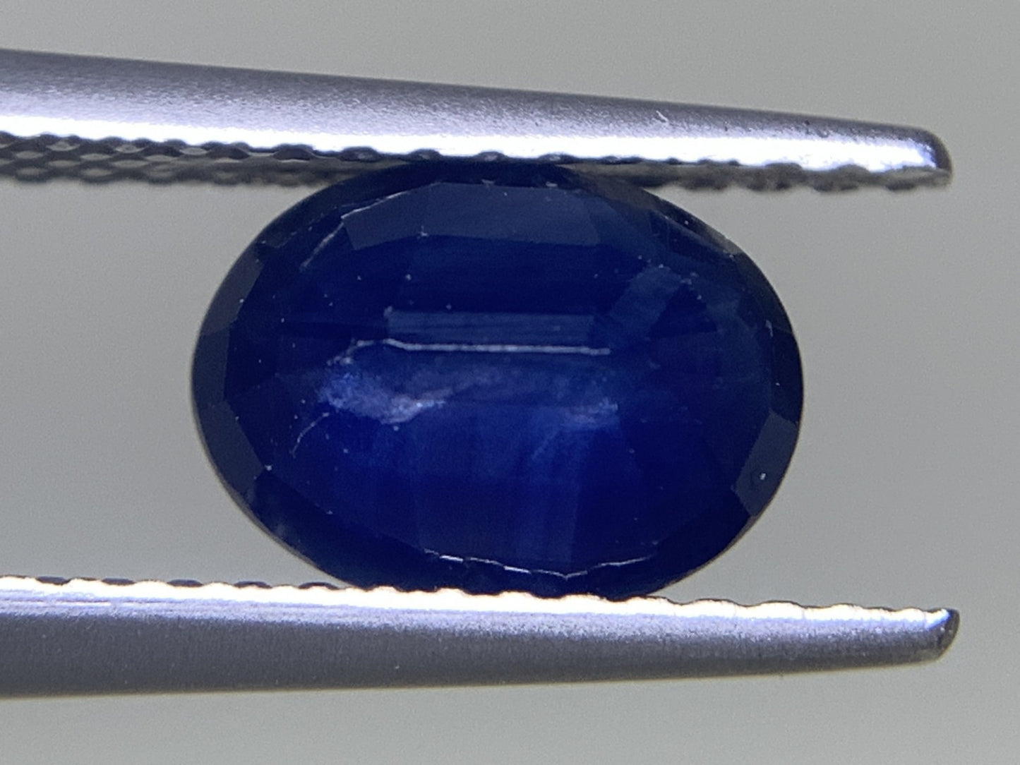 サファイア 天然  1.617ct  中央宝石ソーティング付き  8.03㎜×6.10㎜×3.44㎜  ルース（ 裸石 ） 5515Y