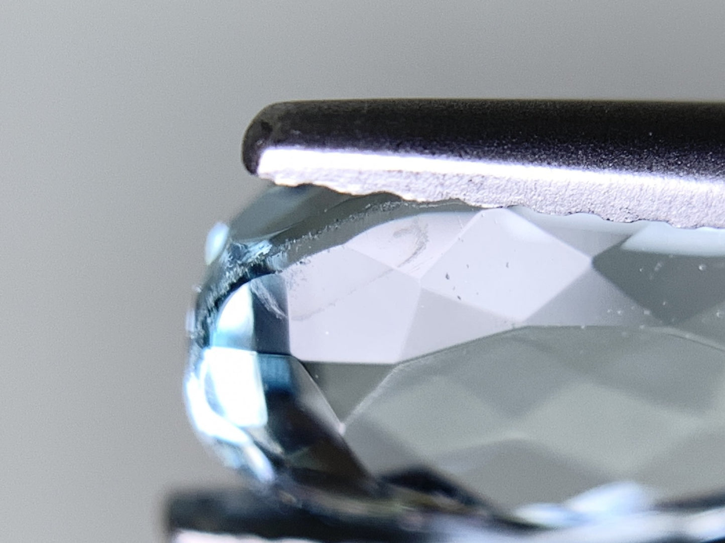 アクアマリン 天然 2.459ct 宝石ソーティング付き 10.1㎜×7.1㎜×5.1㎜ ルース（ 裸石 ） 6781Y