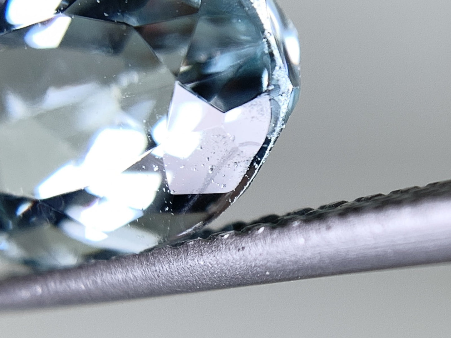 アクアマリン 天然 2.459ct 宝石ソーティング付き 10.1㎜×7.1㎜×5.1㎜ ルース（ 裸石 ） 6781Y