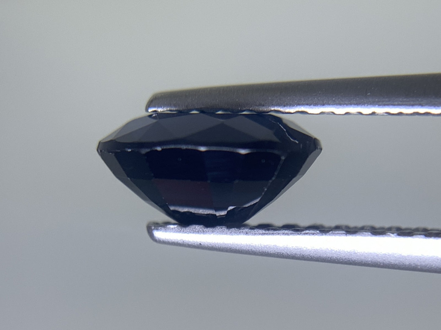 サファイア 天然 1.491ct 中央宝石ソーティング付き 7.72㎜×5.97㎜×3.87㎜ ルース（ 裸石 ） 5644Y