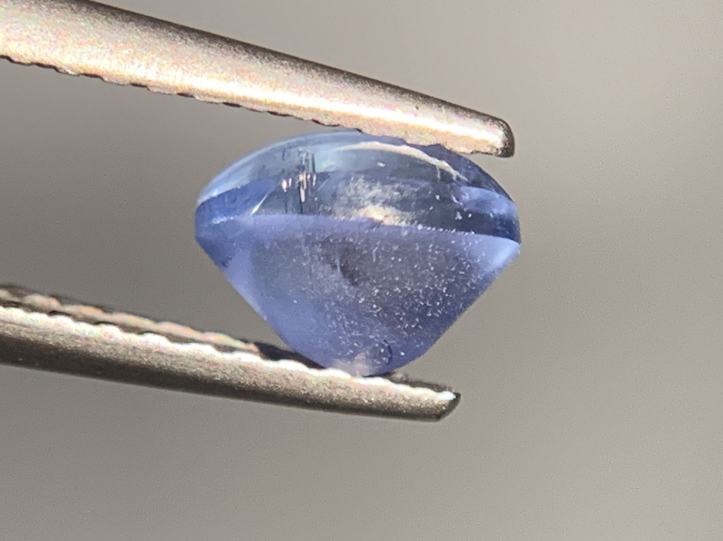 スターサファイア 1.186ct  宝石ソーティング付き  6.0㎜×4.8㎜×4.4㎜  ルース（ 裸石 ） 1896Y