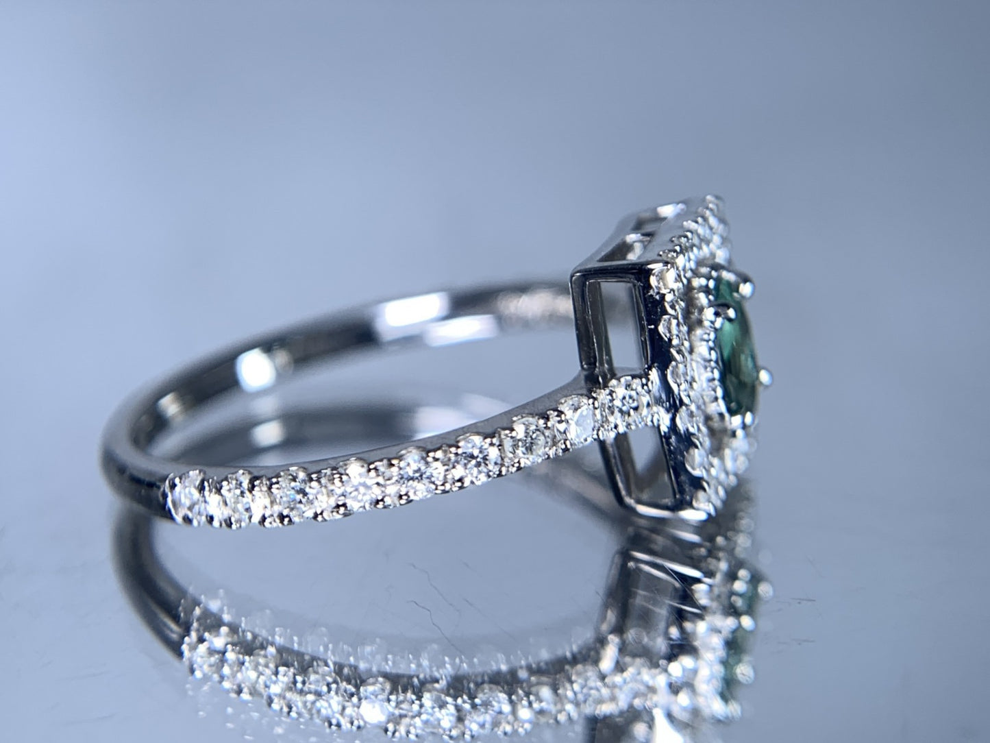 アレキサンドライト 0.23ct ブラジル産 Brazil GIA鑑別書 D0.45ct PT900 2.81g 指輪 (JP10号) サイズ直し承ります。 6821Y