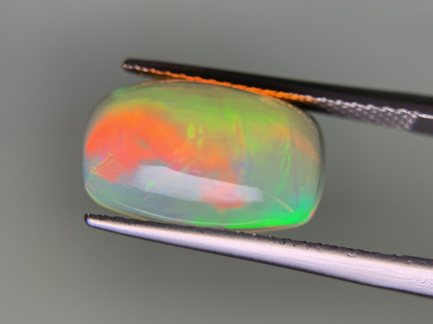 オパール 3.018ct 宝石ソーティング付き  13.2㎜×8.2㎜×4.7㎜  ルース（ 裸石 ） 3610Y