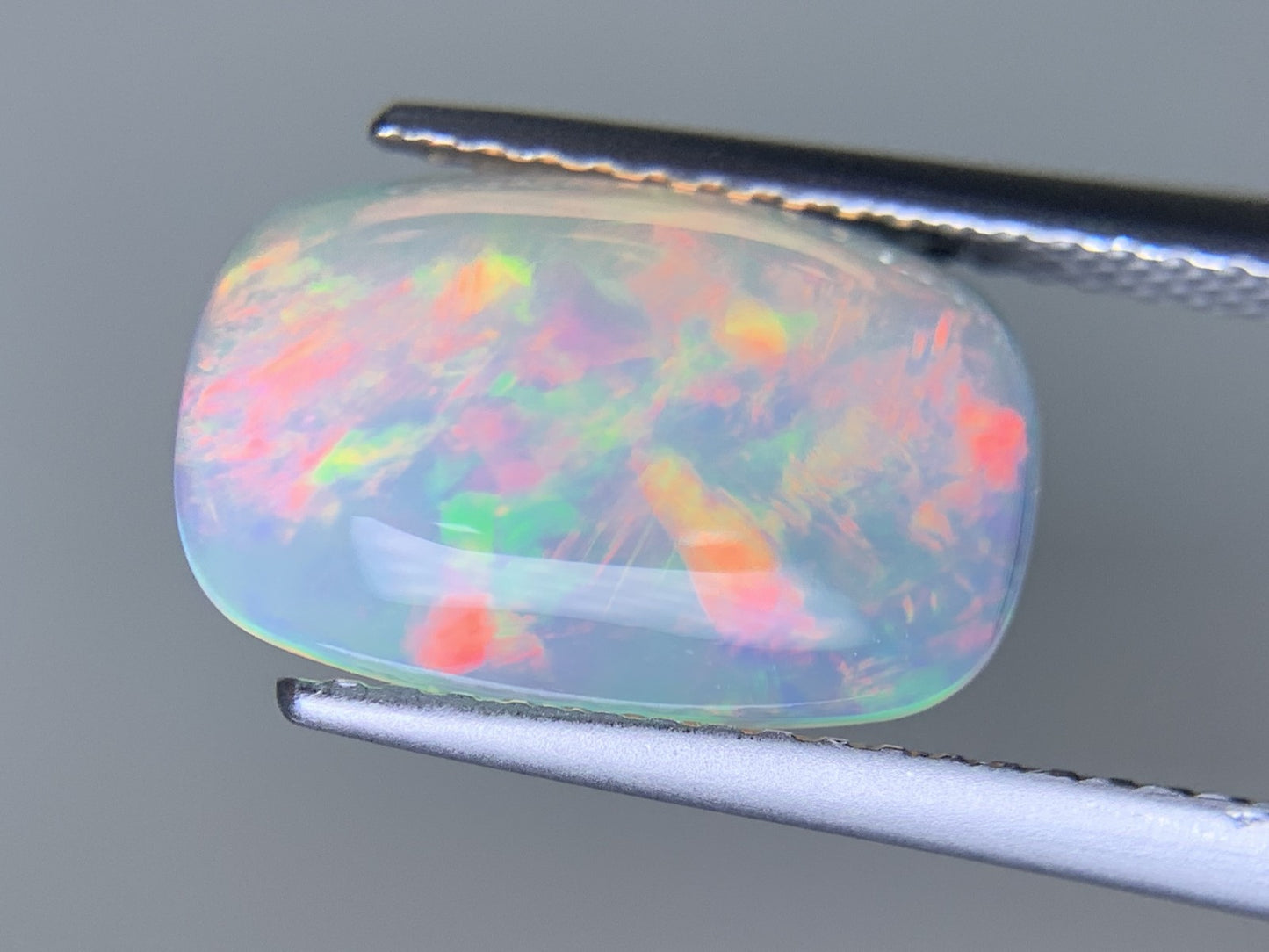 オパール 2.379ct 宝石ソーティング付き 12.8㎜×8.2㎜×4.1㎜ ルース（ 裸石 ） 3614Y