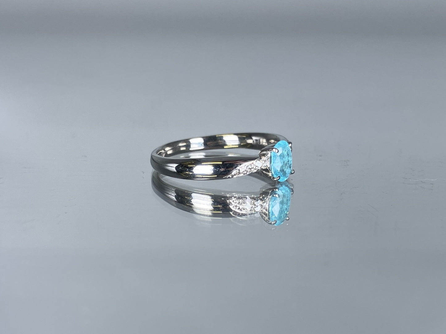 パライバトルマリン 0.36ct 中央宝石鑑別書 D0.06ct PT900 4.3g 指輪 （JP16号） サイズ直し無料 9560K