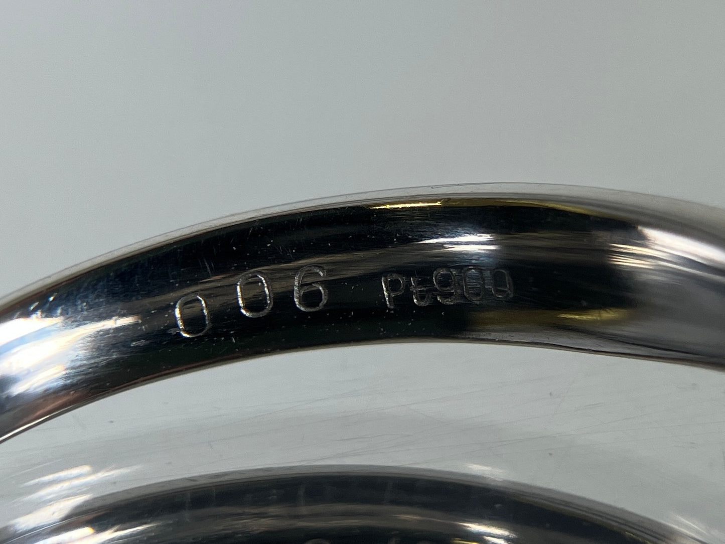 パライバトルマリン 0.36ct 中央宝石鑑別書 D0.06ct PT900 4.3g 指輪 （JP16号） サイズ直し無料 9560K