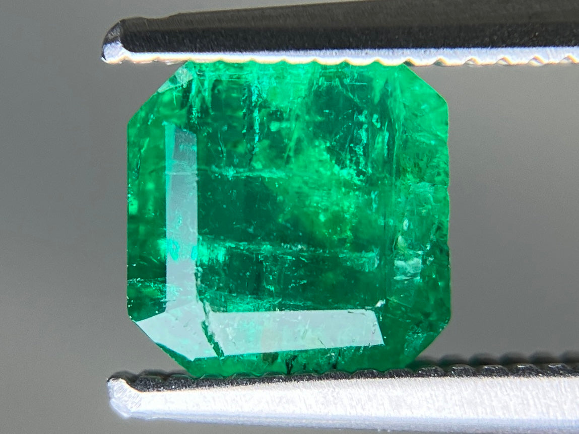エメラルド 天然 1.229ct 中央宝石ソーティング付き 6.33㎜×6.24㎜×3.79㎜ ルース（ 裸石 ） 7182YY