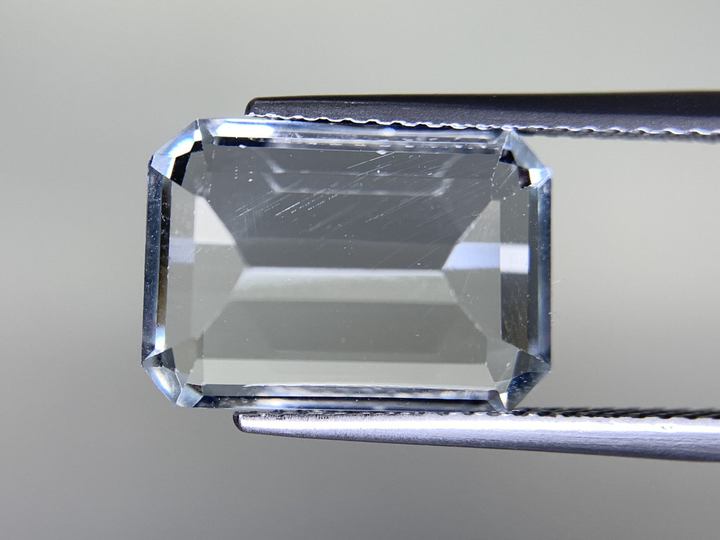 アクアマリン 6.392ct 宝石ソーティング付き 13.9㎜×10.0㎜×6.1㎜ ルース（ 裸石 ） 2701Y