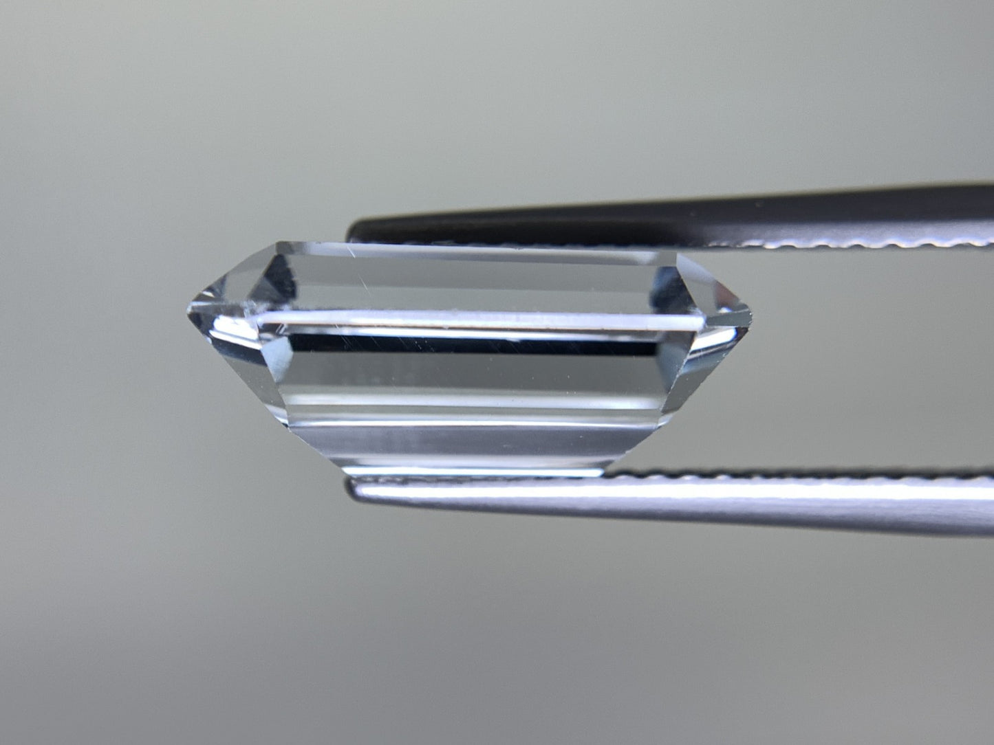 アクアマリン 6.392ct 宝石ソーティング付き 13.9㎜×10.0㎜×6.1㎜ ルース（ 裸石 ） 2701Y