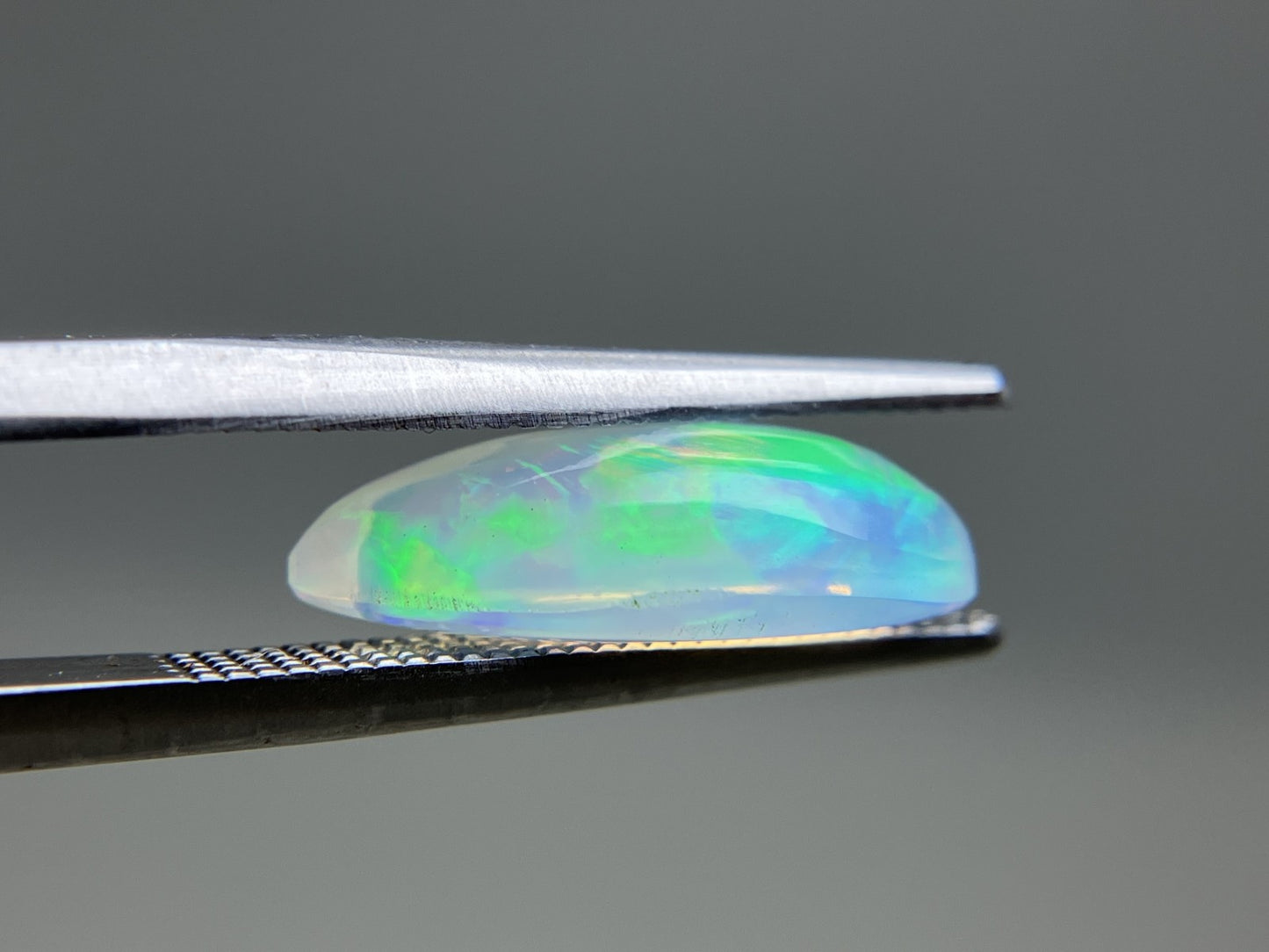 オパール 2.478ct 宝石ソーティング付き 14.6㎜×7.9㎜×4.4㎜ ルース（ 裸石 ） 4333YY