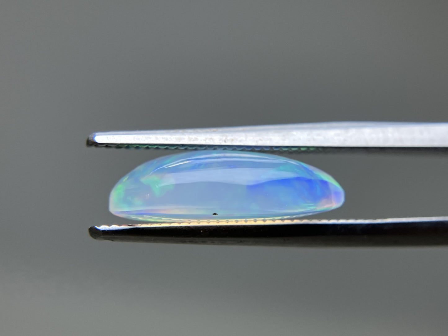 オパール 2.478ct 宝石ソーティング付き 14.6㎜×7.9㎜×4.4㎜ ルース（ 裸石 ） 4333YY