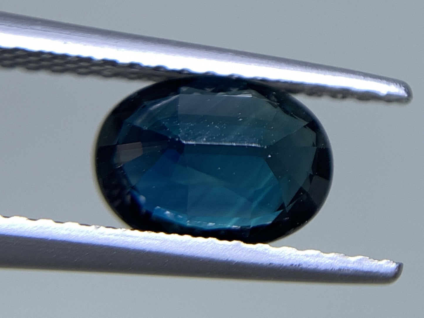 サファイア 天然  1.660ct  中央宝石ソーティング付き  8.18㎜×6.11㎜×3.70㎜  ルース（ 裸石 ） 5658Y