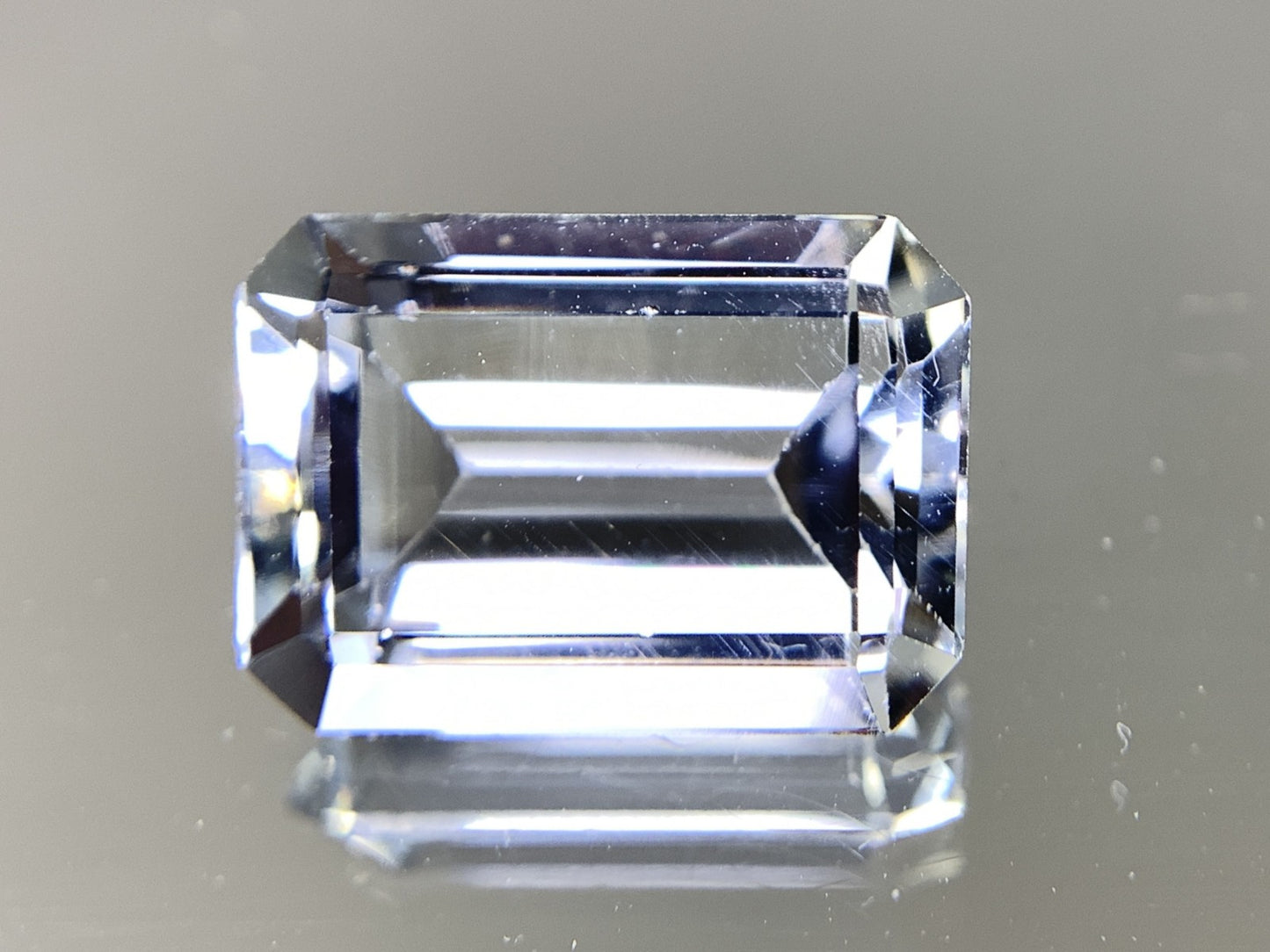 アクアマリン 6.392ct 宝石ソーティング付き 13.9㎜×10.0㎜×6.1㎜ ルース（ 裸石 ） 2701Y