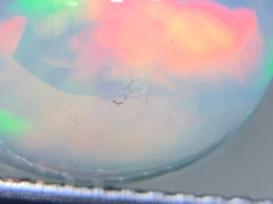 オパール  天然  2.748ct  宝石ソーティング付き  11.0㎜×9.1㎜×5.7㎜  ラッピング無料  ルース（ 裸石 ）  5151Y