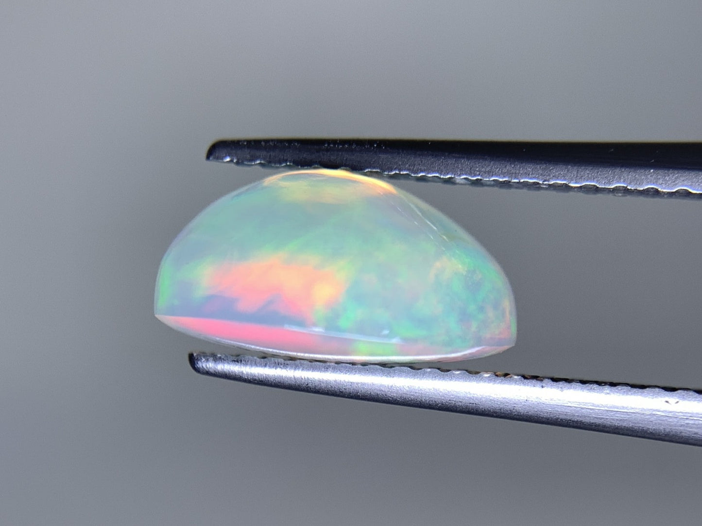 オパール  天然  2.748ct  宝石ソーティング付き  11.0㎜×9.1㎜×5.7㎜  ラッピング無料  ルース（ 裸石 ）  5151Y