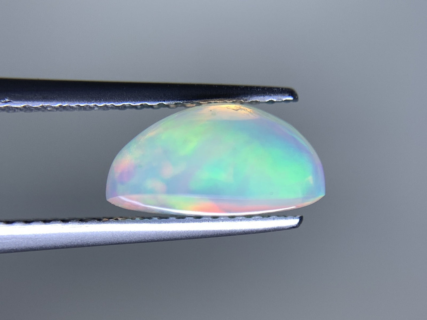 オパール  天然  2.748ct  宝石ソーティング付き  11.0㎜×9.1㎜×5.7㎜  ラッピング無料  ルース（ 裸石 ）  5151Y