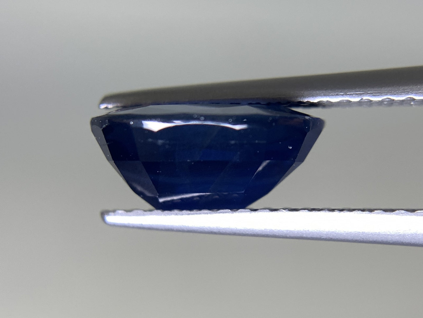 サファイア 3.404ct 宝石ソーティング付き  10.3㎜×7.8㎜×4.6㎜  ルース（ 裸石 ） 2516Y