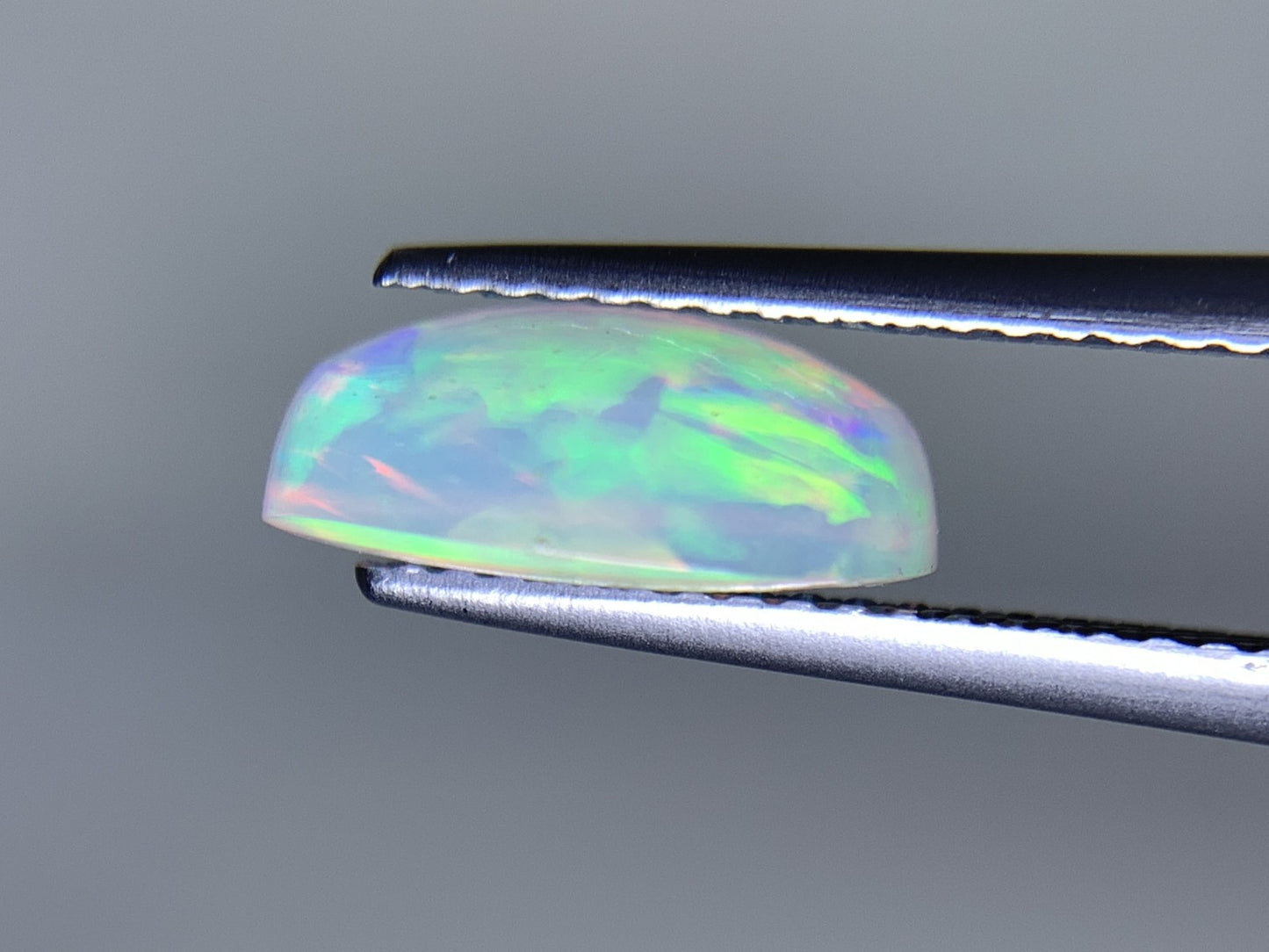 オパール  天然  2.134ct  宝石ソーティング付き  11.1㎜×8.9㎜×4.4㎜  ラッピング無料  ルース（ 裸石 ）  5150Y