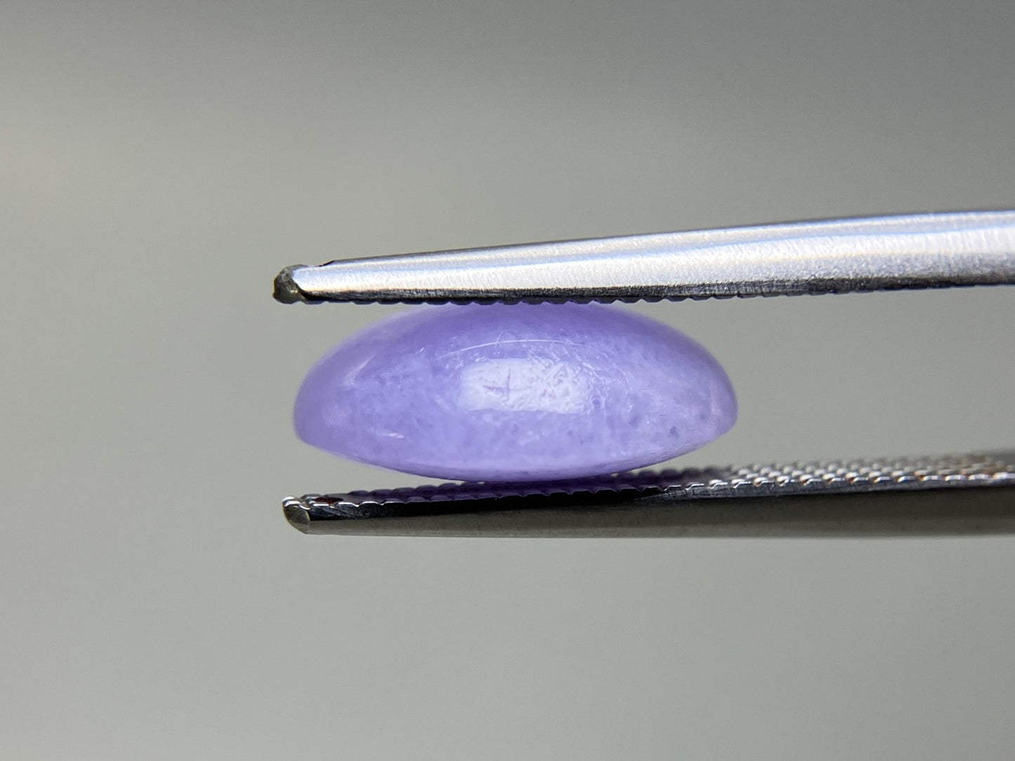 ひすい（ヒスイ 翡翠） 天然 4.133ct 宝石ソーティング付き 11.5㎜×9.2㎜×4.5㎜ ルース（ 裸石 ） 7135YY