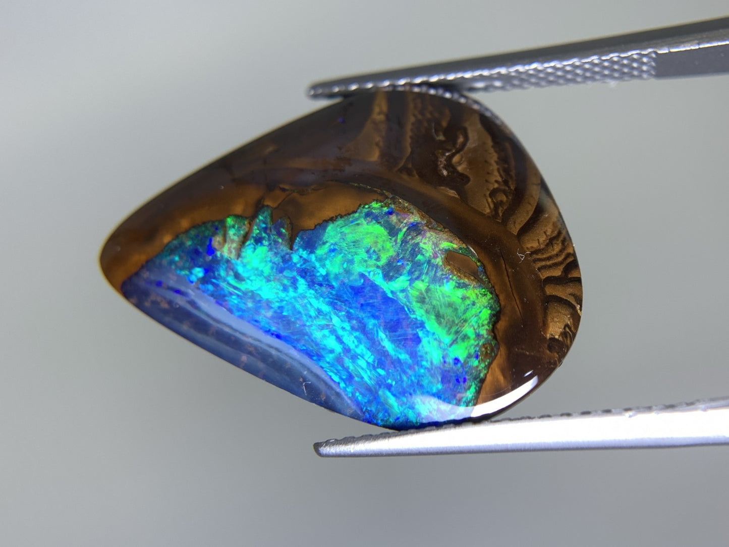 ボルダーオパール 12.414ct 宝石ソーティング付き  23.5㎜×17.1㎜×4.2㎜  ルース（ 裸石 ） 2522Y