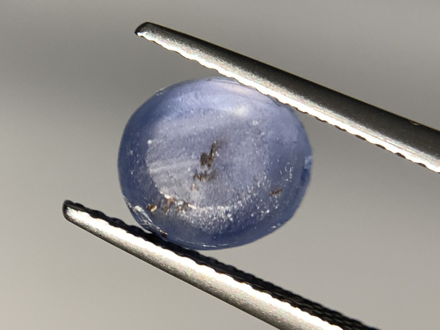 スターサファイア 天然  3.840ct  中央宝石ソーティング付き  8.1㎜×7.1㎜×6.0㎜  ルース（ 裸石 ） 5842Y