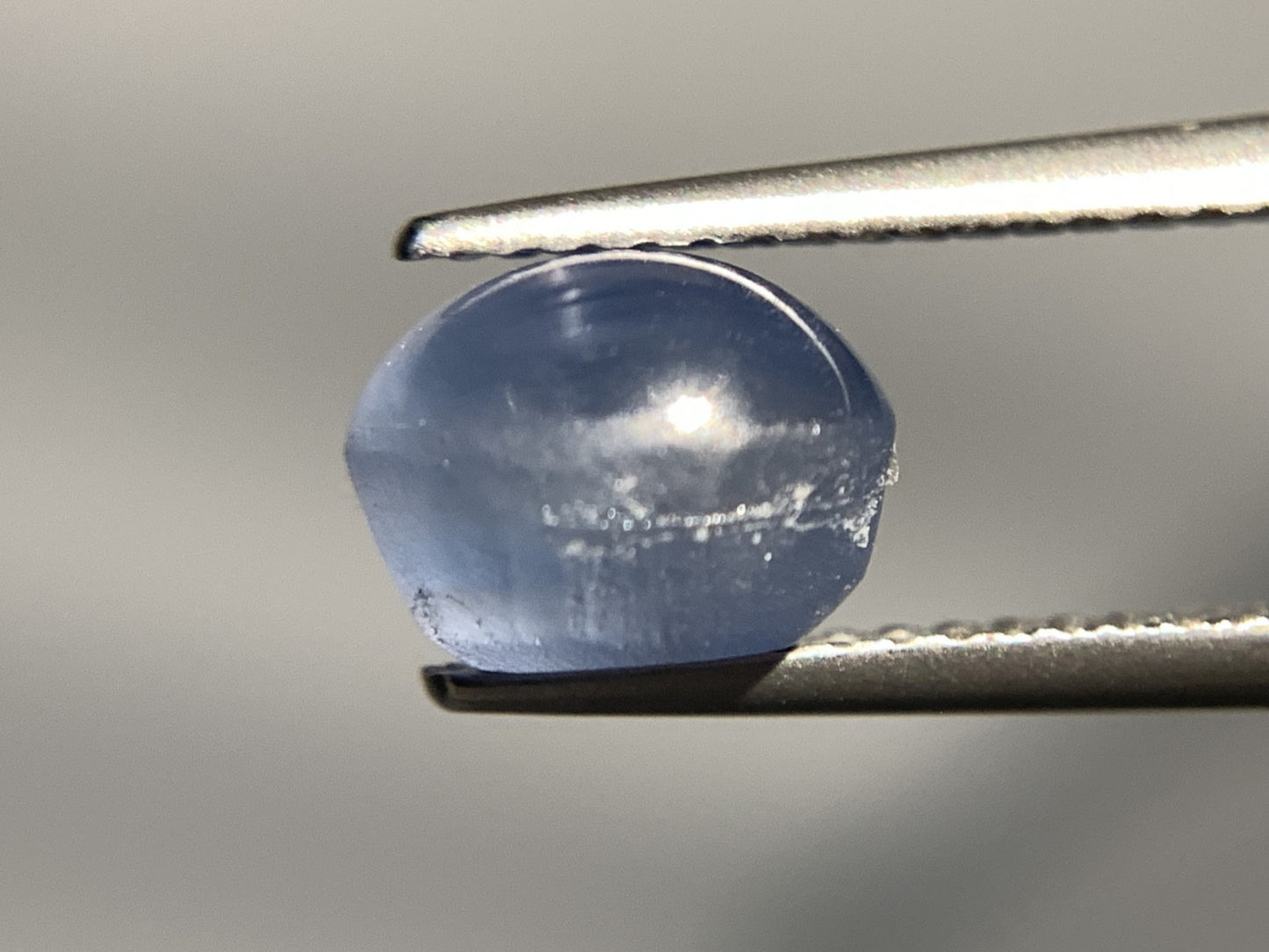 スターサファイア 天然  3.840ct  中央宝石ソーティング付き  8.1㎜×7.1㎜×6.0㎜  ルース（ 裸石 ） 5842Y