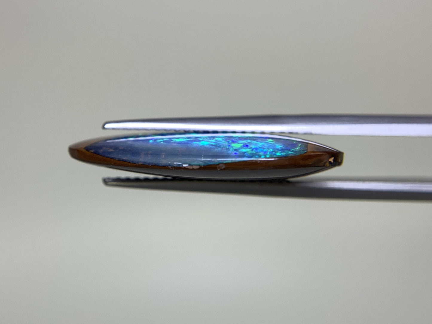 ボルダーオパール 12.414ct 宝石ソーティング付き  23.5㎜×17.1㎜×4.2㎜  ルース（ 裸石 ） 2522Y