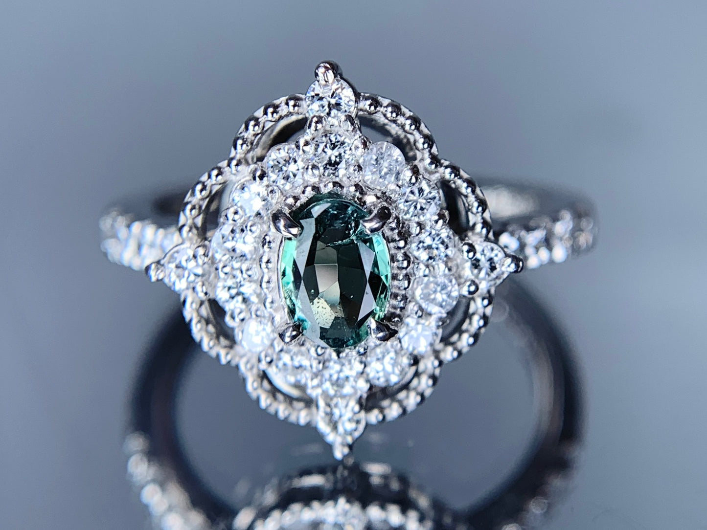 アレキサンドライト ブラジル産 Ax0.30ct GIA鑑別書付き リング（指輪） D0.36ct PT900 4.6g Y5311Y