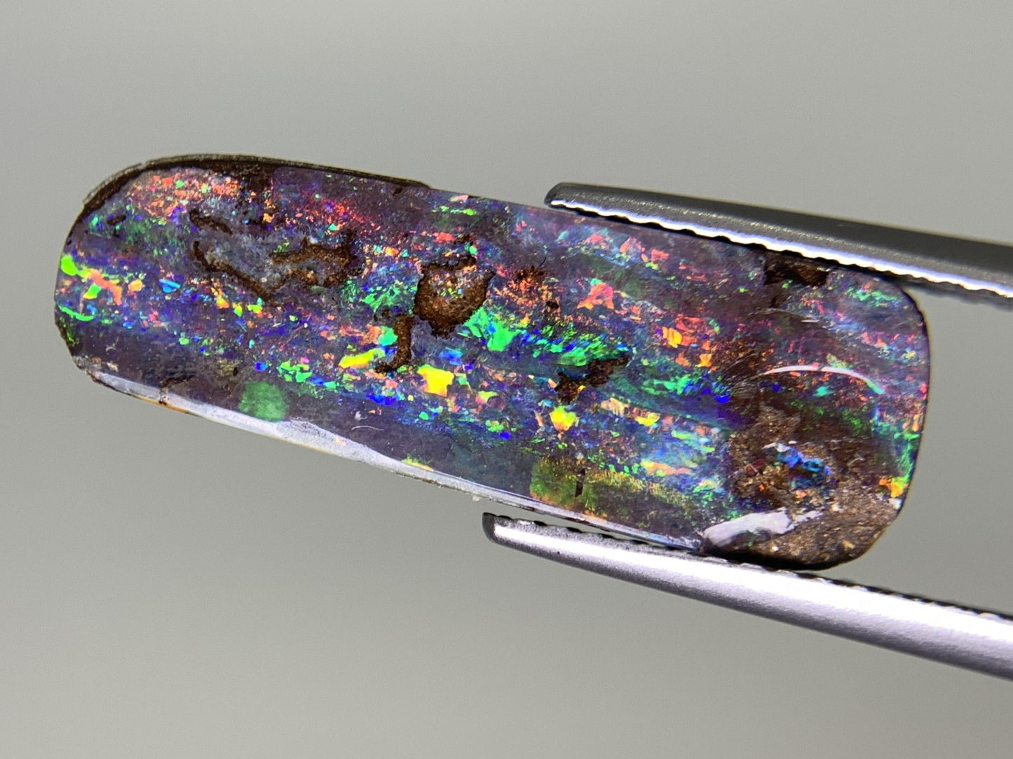 ボルダーオパール 4.918ct 宝石ソーティング付き  21.4㎜×7.5㎜×3.6㎜  ルース（ 裸石 ） 2524Y